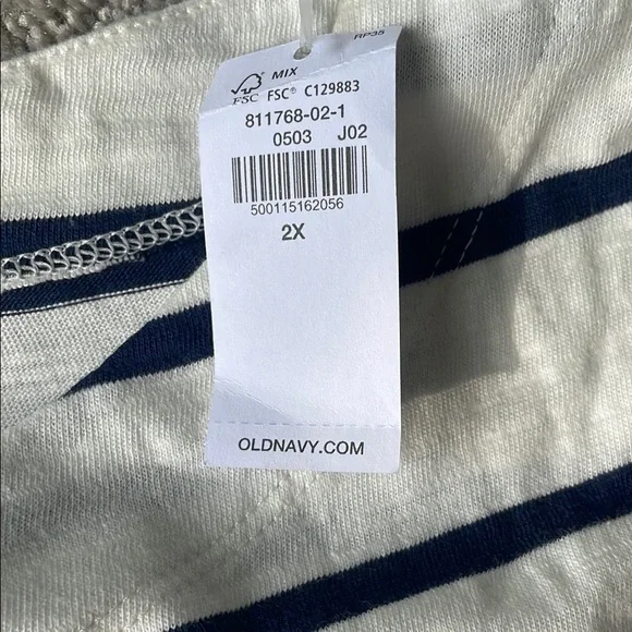 Old Navy Boxy 3/4 Sleeve Top NWT - Picture 3 of 4